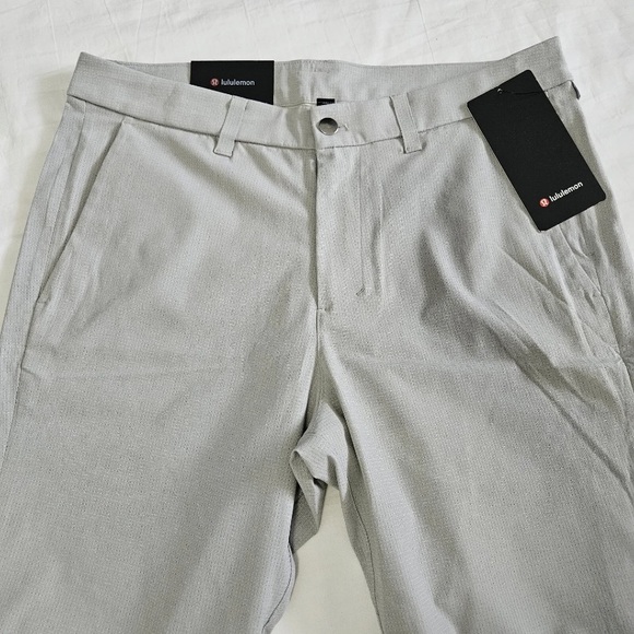 Lululemon Commission Pant Slim 34"L WovenAir Seal Light Grey SEAL Men's Size 31 - Picture 4 of 8